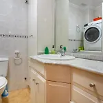 2 Bedroom Cozy In Торрев'єха