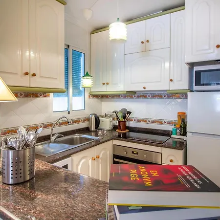 2 Bedroom Cozy In Torrevieja