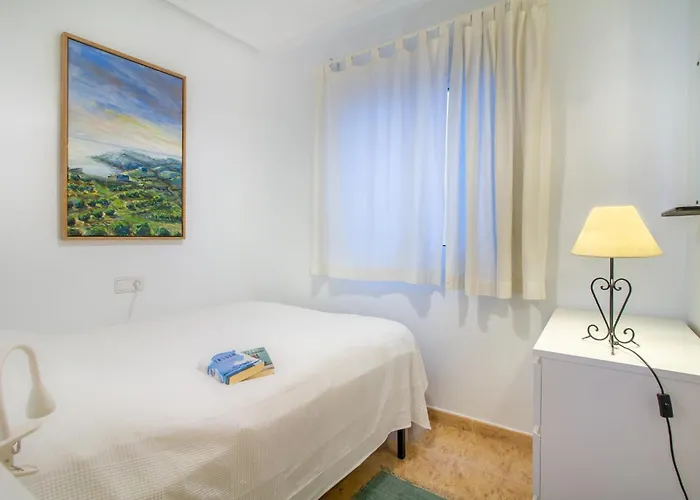 Apartment 2 Bedroom Cozy In